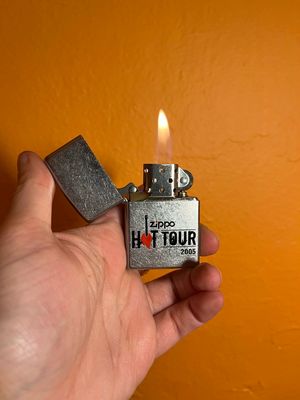 2005 Zippo Hot Tour Lighter