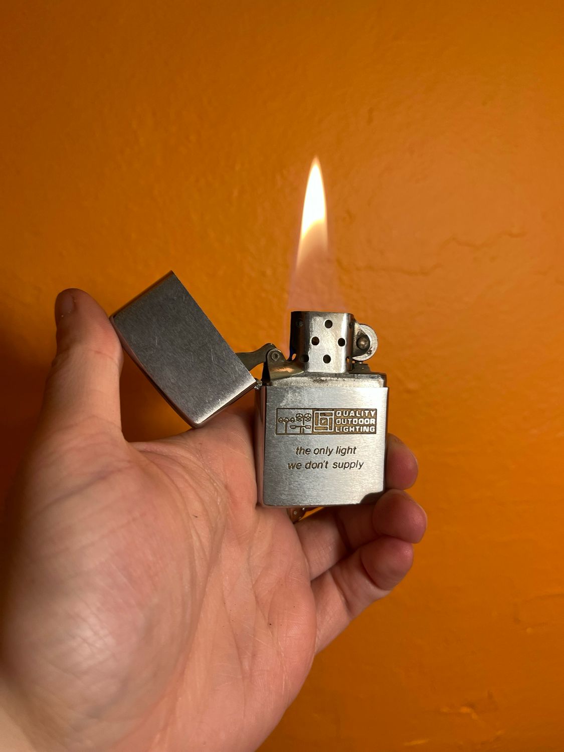 1975 WH Kimball Quality Outdoor Lighting Zippo Lighter