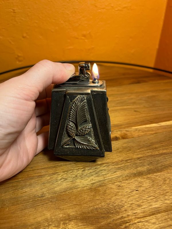 Kreisler Colibri West German Fir Tree Branch Table Lighter