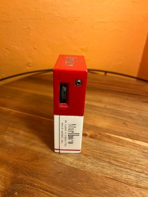 Marlboro Cigarettes AM Transistor Radio