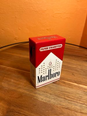 Marlboro Cigarettes AM Transistor Radio