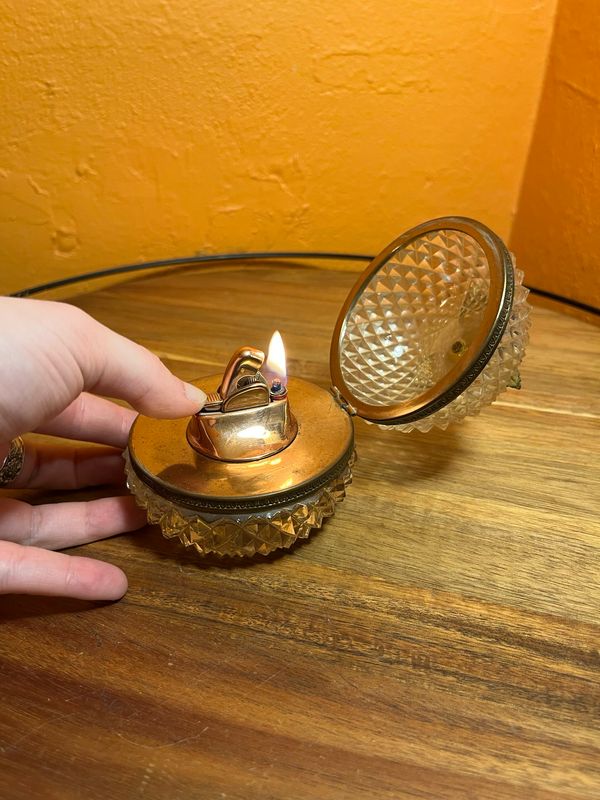 Crystal Apple Table Lighter