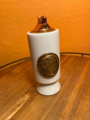 Marble With Romanesque Disc Table Lighter