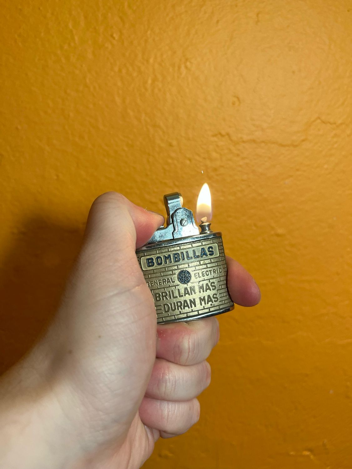 Bombillas Lightbulbs General Electric Spanish Language Lighter