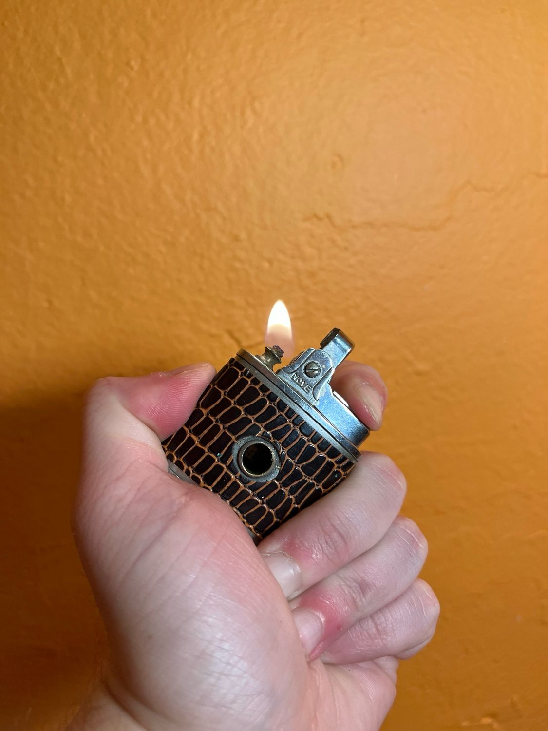 Missing Lens Peep Show Lighter