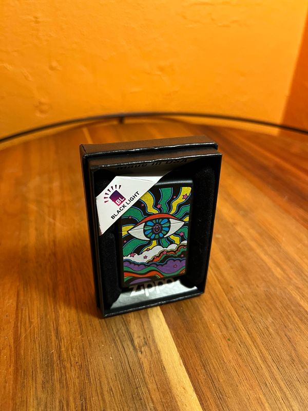 2021 Blacklight Trippy Eye Sealed Unstruck Zippo Lighter