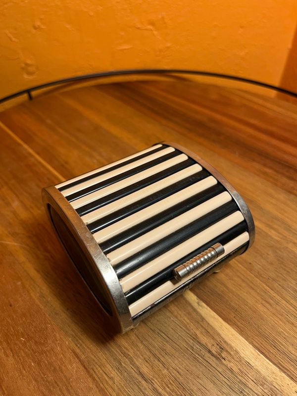 Ribbed Black &amp; White Cigarette Holder Dispenser