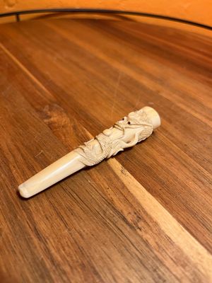 Carved Asian Loong Dragon Cigarette Holder