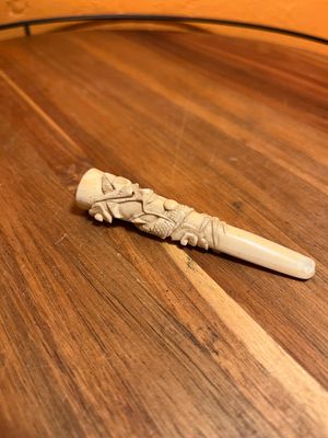 Carved Asian Loong Dragon Cigarette Holder