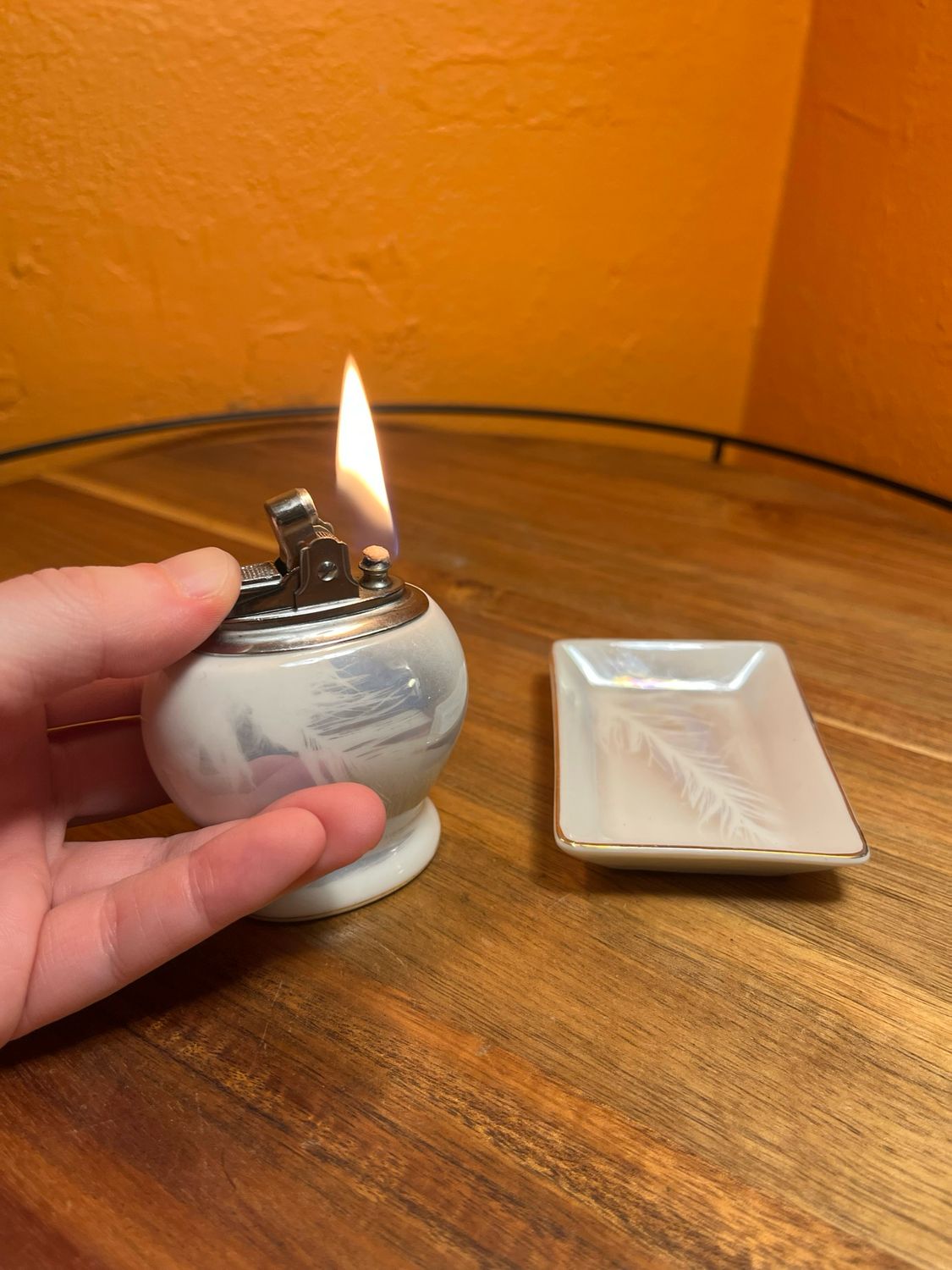 Sutton’s Creation Iridescent Feather Ceramic Table Lighter Ashtray Set