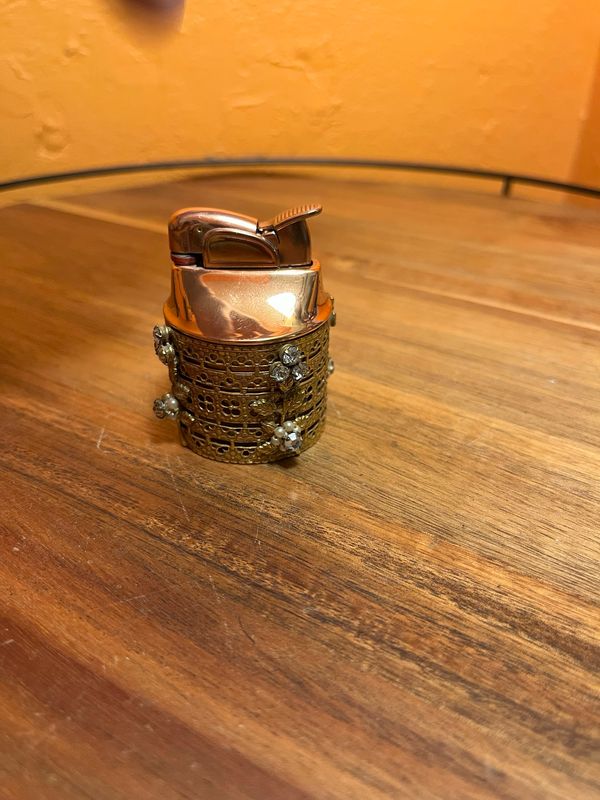 Bejeweled Golden Table Lighter
