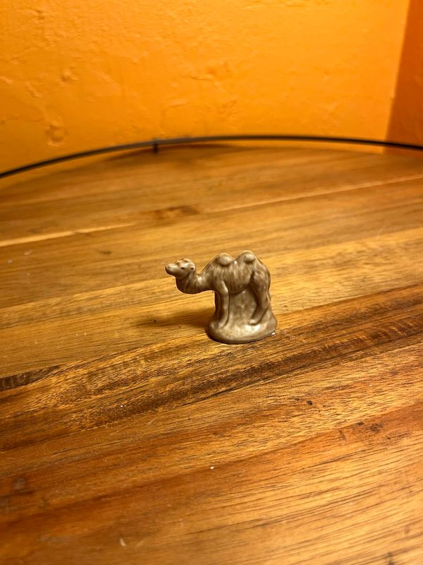 Wade Of England Red Rose Tea Camel Figurine