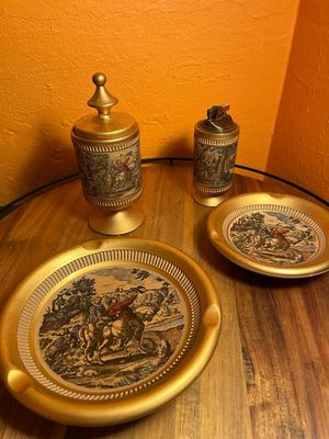 Noble Falcon Hunt Hand Made In Florence Italy Ceramic Smoking Set