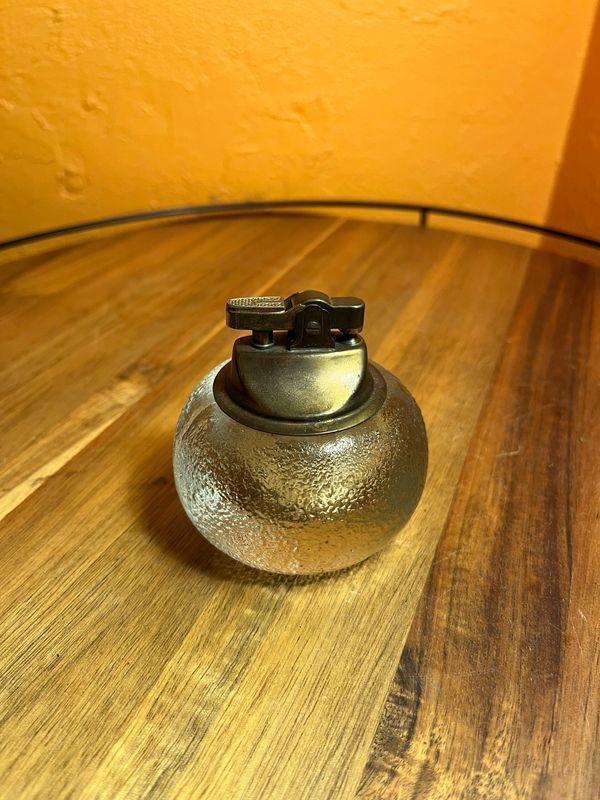 Textured Clear Glass Table Lighter
