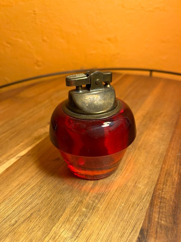 Red Glass Table Lighter