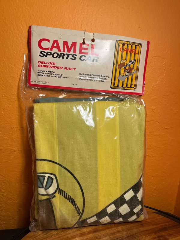 Camel Sports Car Deluxe Surfrider Raft