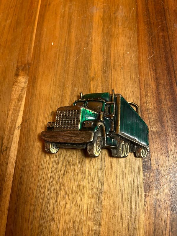 1980 The Great American Buckle Co Green Enamel Trucker Belt Buckle