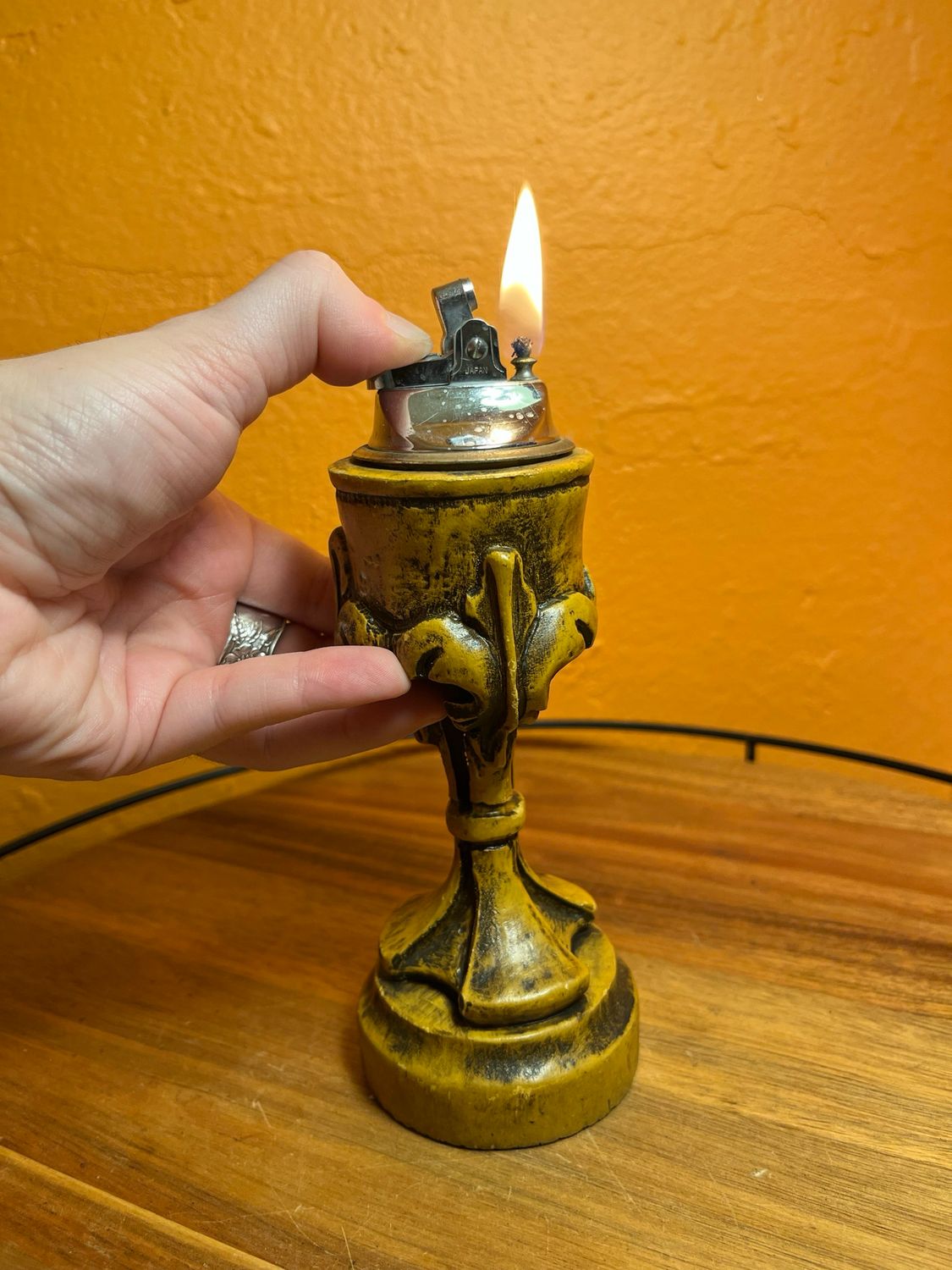 Resin Fleur De Lis Table Lighter