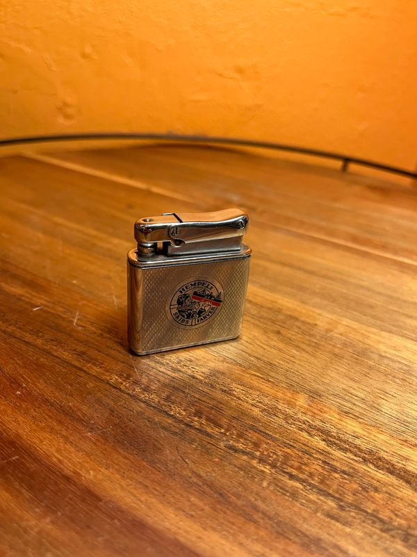 Hempels Skibs Farver Hempaturi West German Lighter