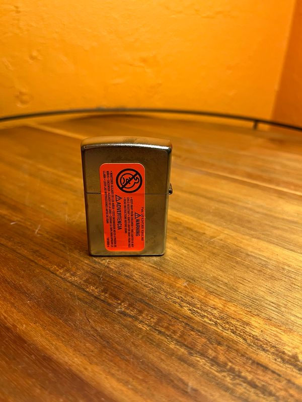 2020 LA Kings NHL Sealed Unstruck Zippo Lighter