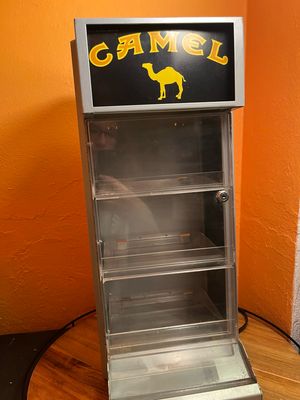 Camel Lighter Display Case Light Untested