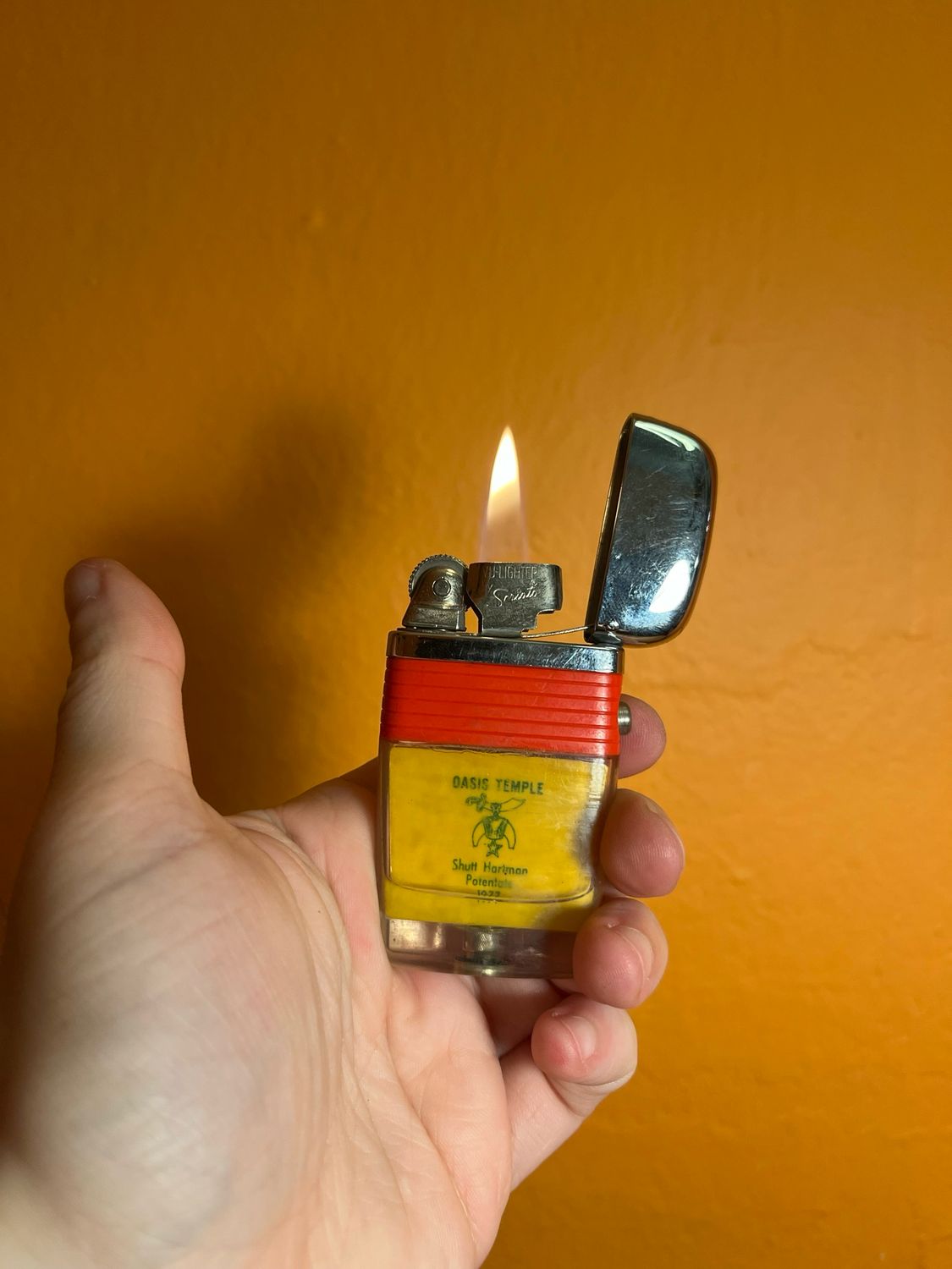 Freemason Oasis Temple 1977 Scripto Lighter