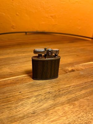 Ronson Imitation Wood Lighter