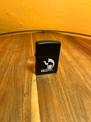 1990s Black &amp; White Unstruck Camel Zippo Lighter