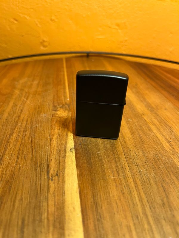 1990s Black &amp; White Unstruck Camel Zippo Lighter