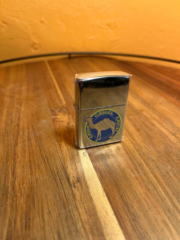 1999 Camel Circle Mirrored Sealed Unstruck Zippo Lighter