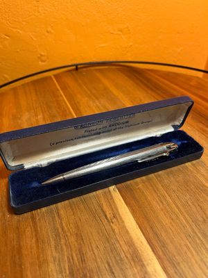 Ronson V Shaped Pattern Penciliter