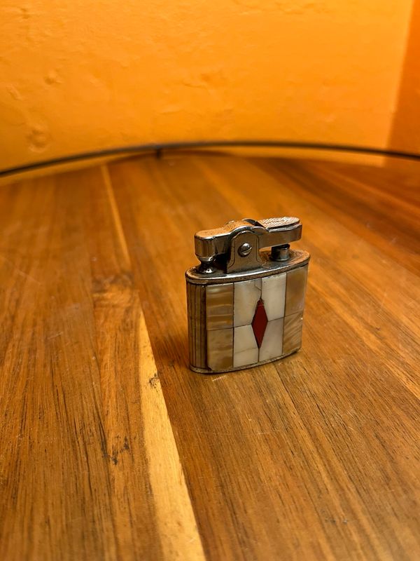 Atlantis Mother Of Pearl Lighter