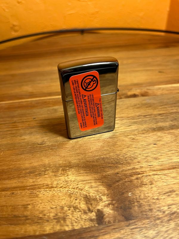 2022 Peace Hippie Pinup Sealed Unstruck Zippo Lighter
