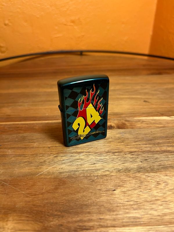 2005 Blue Jeff Gordon NASCAR Sealed Unstruck Zippo Lighter