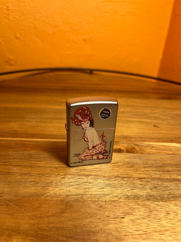 2005 Olivia Berbardinis Hot Devil Pinup Sealed Unstruck Zippo Lighter
