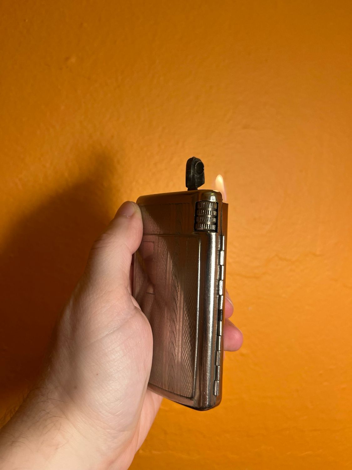 Side Strike Cigarette Case Lighter