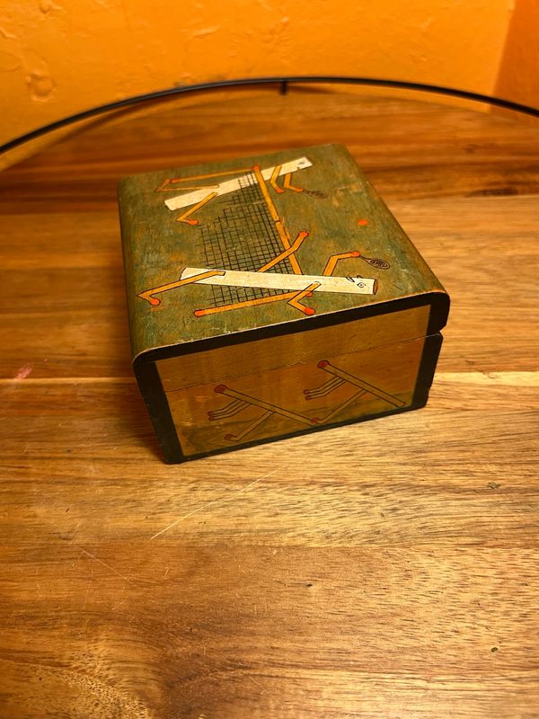 Cigarette Table Tennis Untested Humidor Box