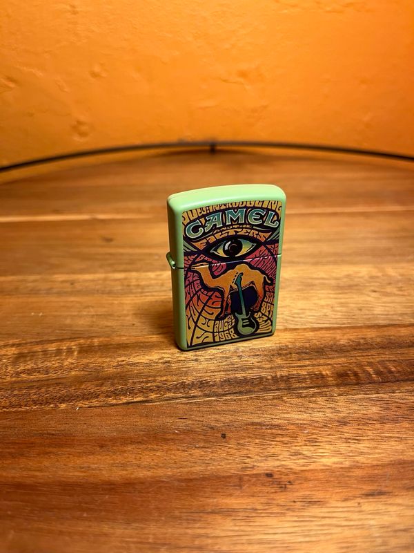 2005 CZ 696 Camel Rock Unstruck Zippo Lighter