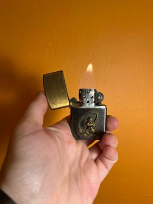 Brassy Fisherman Flip Top Lighter