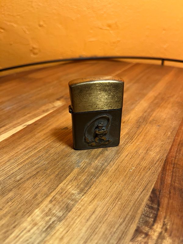 Brassy Fisherman Flip Top Lighter
