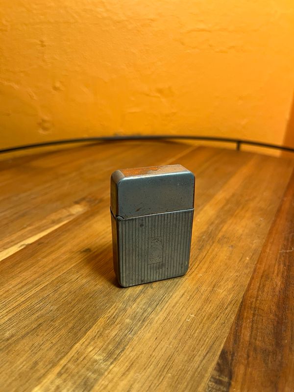 Distressed Flip Top Lighter