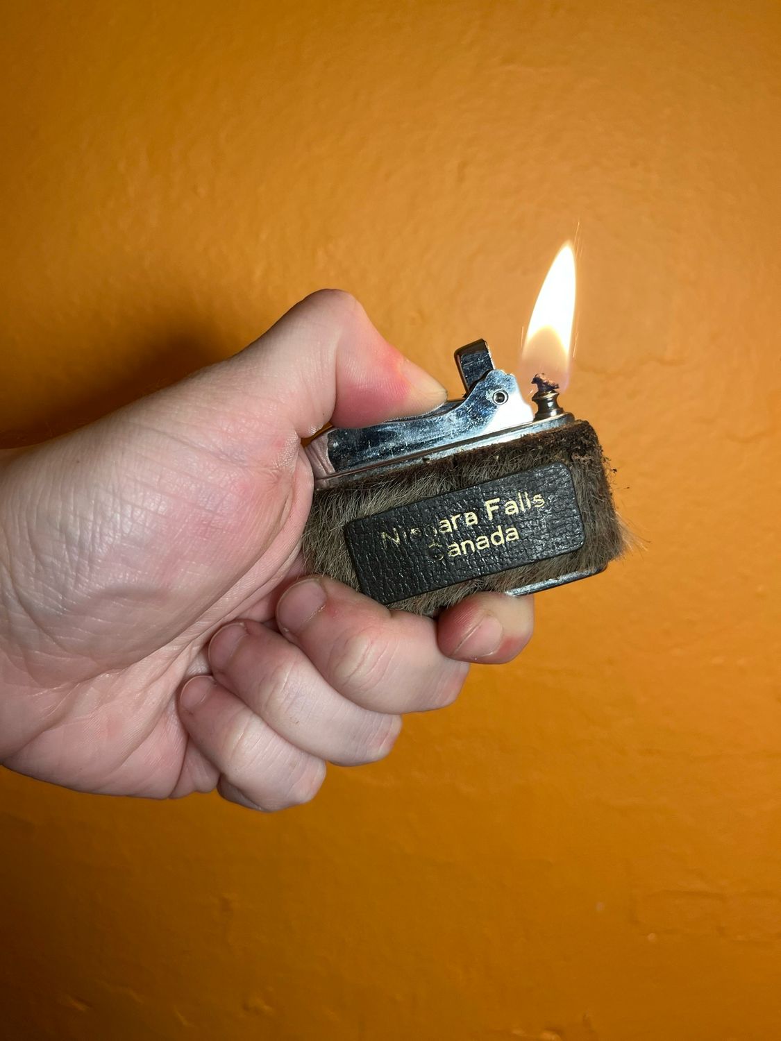 Niagara Falls Canada Fur Lined Souvenir Table Lighter