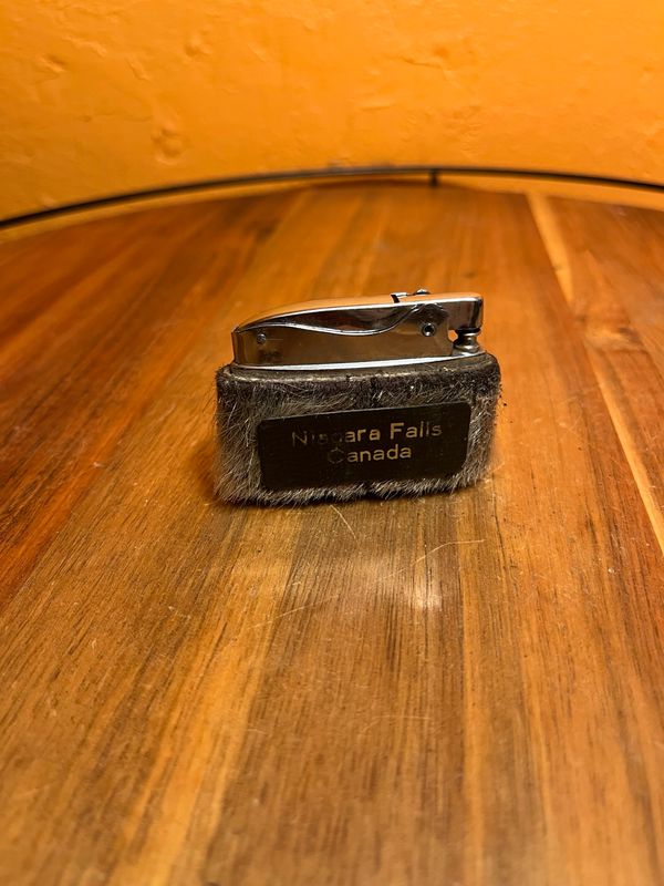 Niagara Falls Canada Fur Lined Souvenir Table Lighter