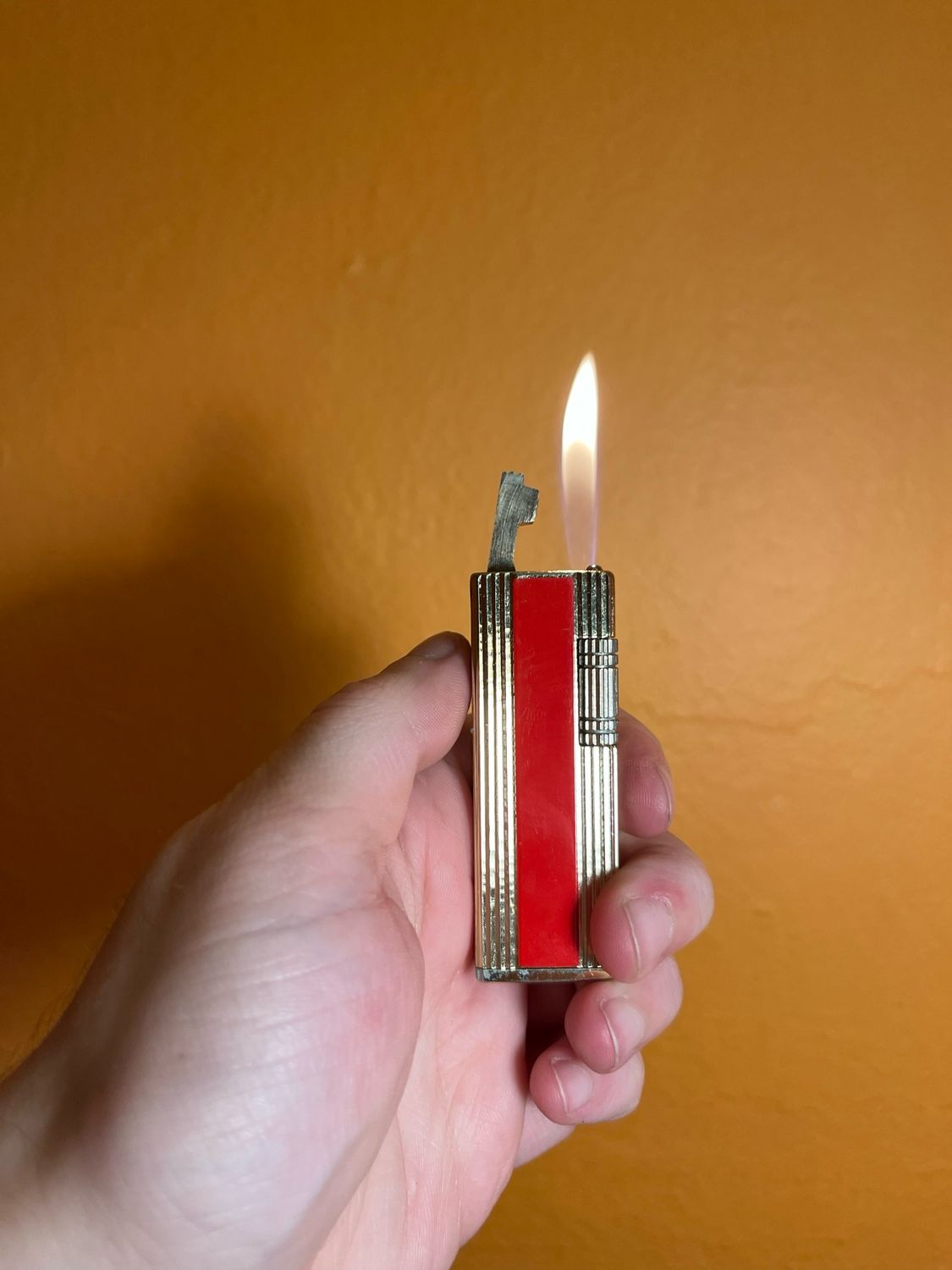 Red &amp; Gold Art Deco Style Butane Side Strike Lighter