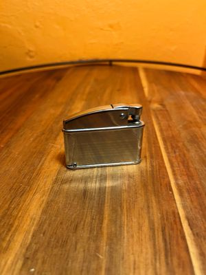 Unique Tarlton Squeeze To Light Flat Lighter