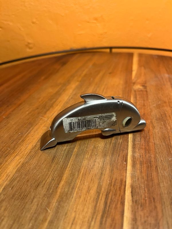 Dolphin Flip Top Disposable Lighter Cover