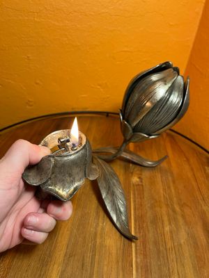 Colibri Rose Table Lighter Multiple Ashtrays Floral Smoking Set