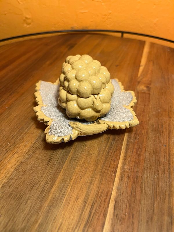 Ceramic Grape Match Holder Box With Striker