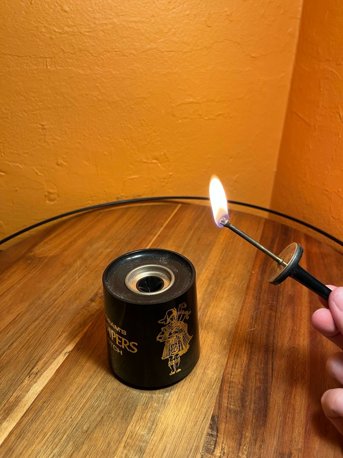 Seagram’s 100 Pipers Scotch Electro Match Table Lighter