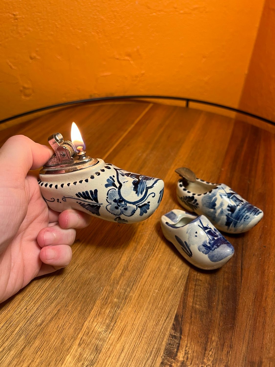 Delft Holland Clogs Souvenir Table Lighter Ashtray Set